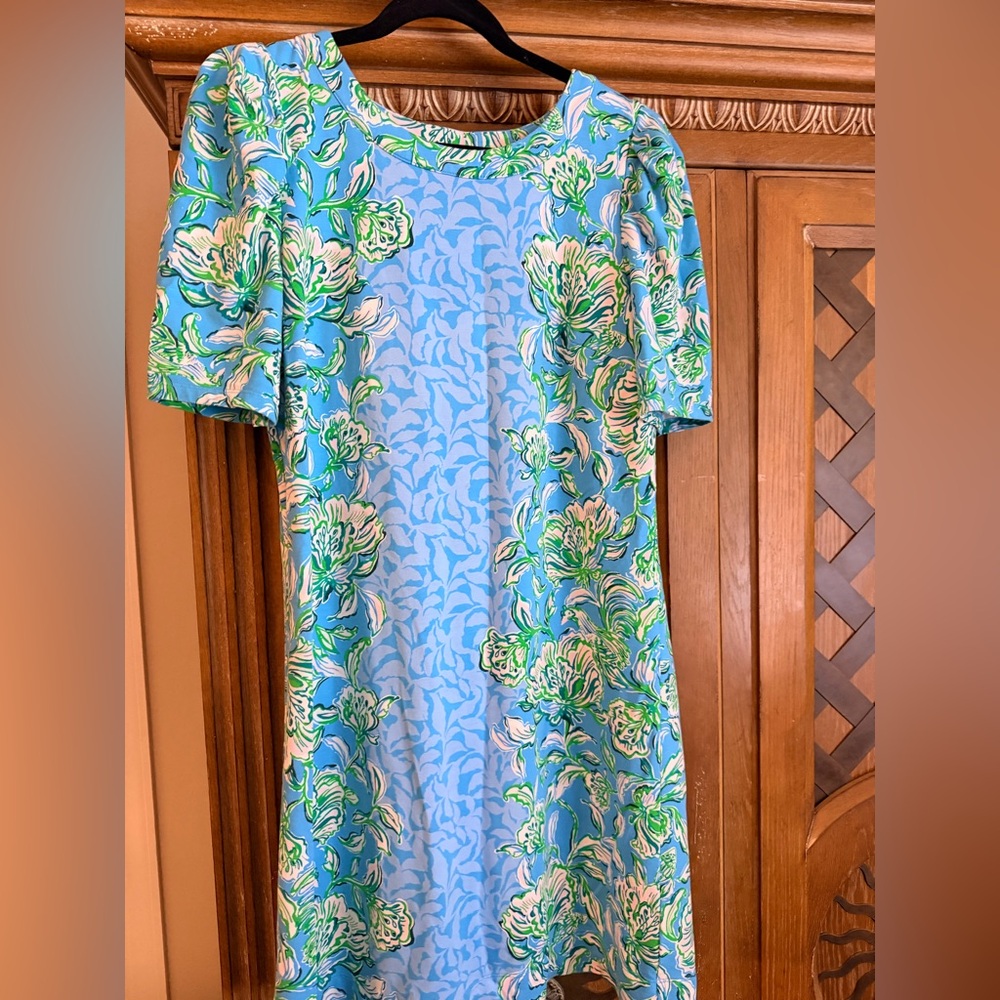 Lilly Pulitzer Blue Floral Shift Dress with Green Accents